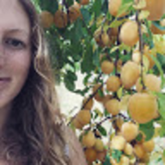 Meet your Posher, Emmy - Picture 1 of 1